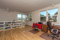 Dining room to kitchen